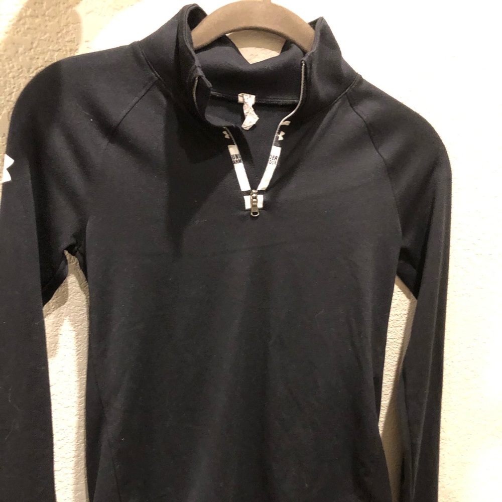 Under Armour Pull over